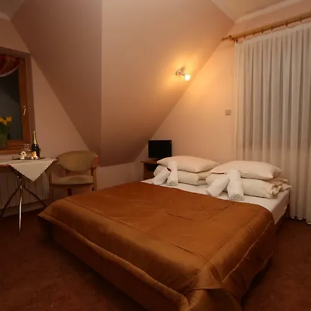 Malgosia: Slope And Thermal Pools Retreat *